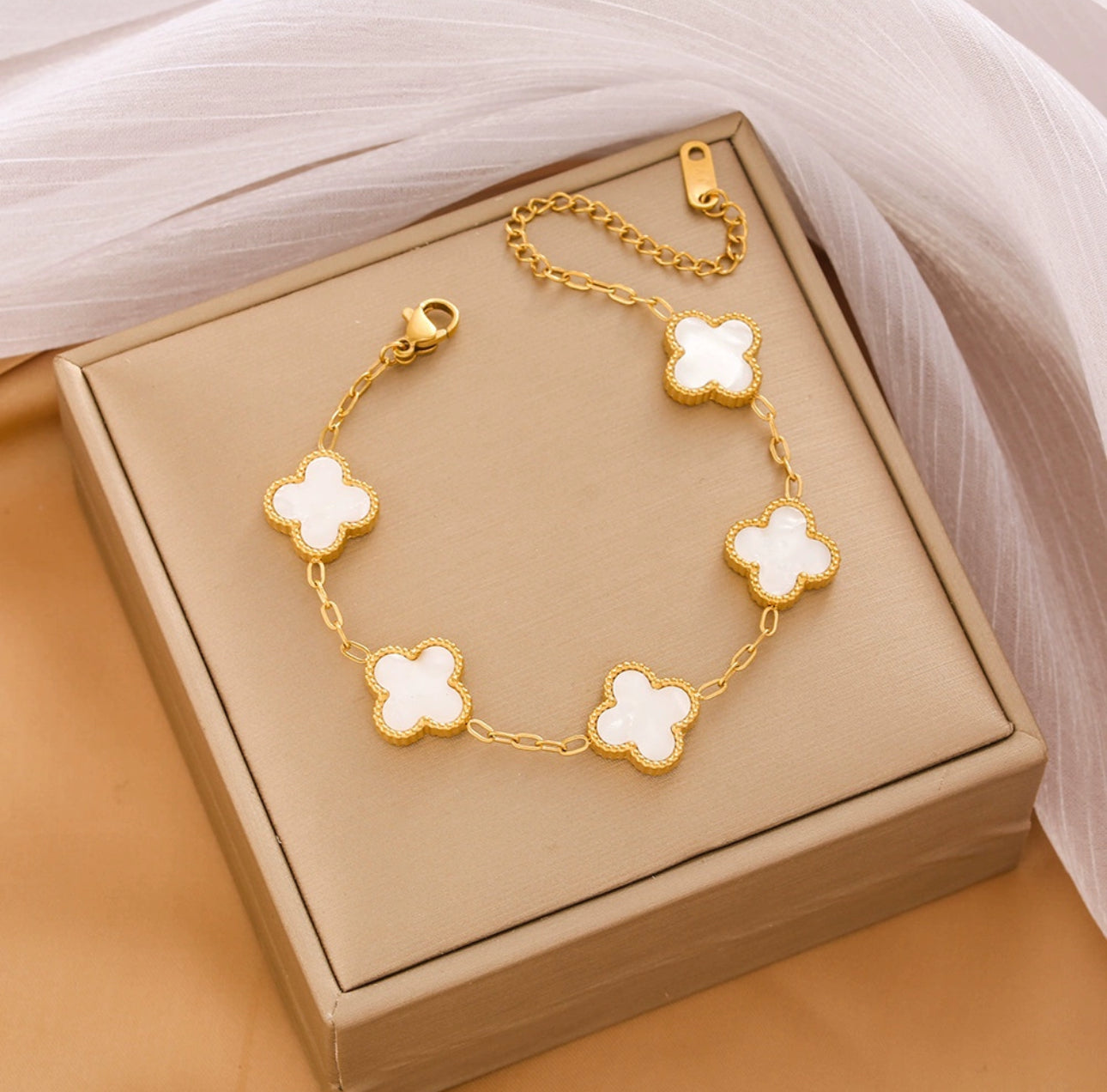 Bracelet trèfles doré "blanc"