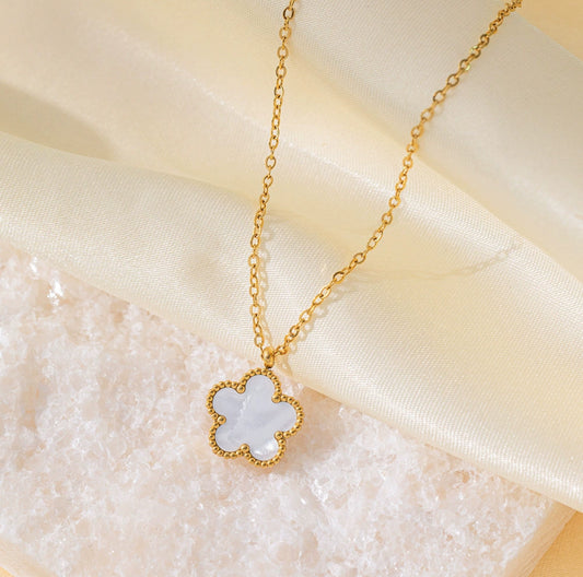 Collier trèfles"BLANC"